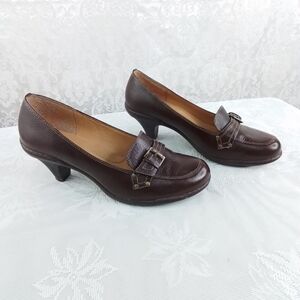 Bjorndal dark brown women's leather small heel shoes size 8.5